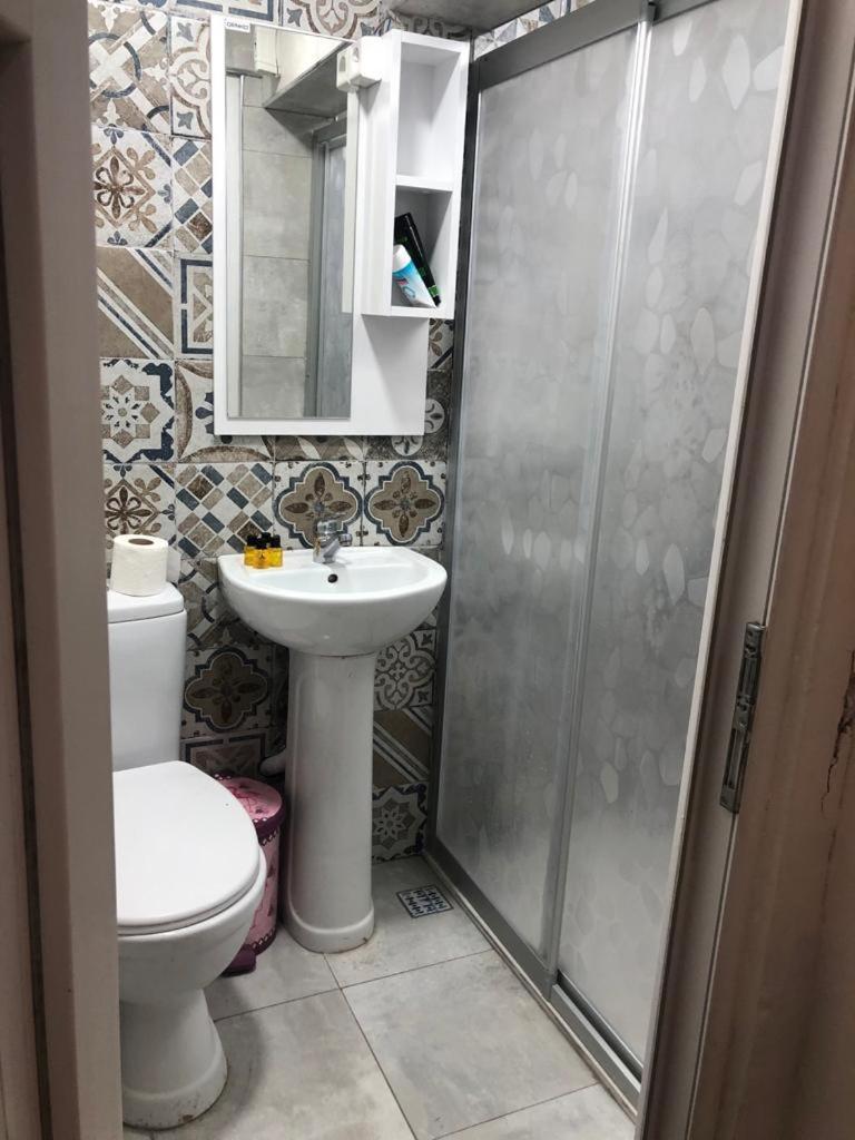 5 Kisilik Huzurlu Stuedyo Daire Apartman Isztambul Szoba fotó
